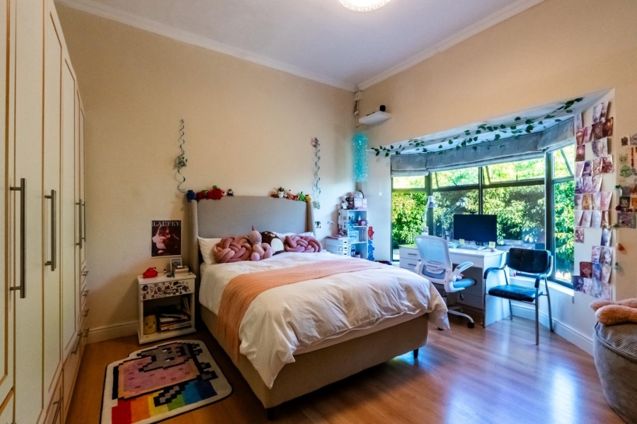 To Let 4 Bedroom Property for Rent in Boschenmeer Golf Country Estate Western Cape